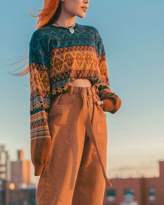 Woman Short Sweater Retro Chic Splicing Color Winter Young G HF2902-03-03 Woman Short Sweater Retro Chic Splicing Color Winter Young G HF2902-03-03